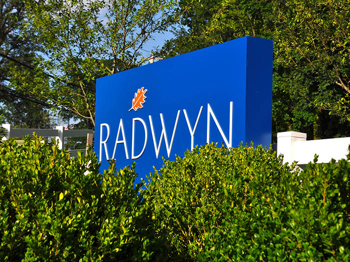 Radwyn Apartments Exterior Property Sign